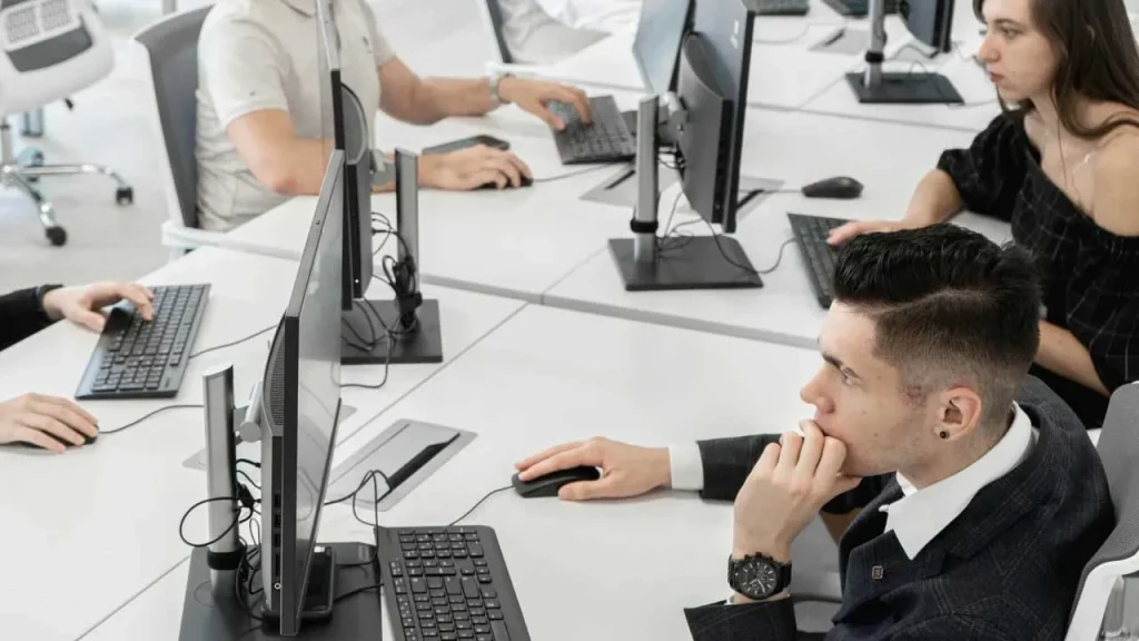 Why Choose Garage2Global for Call Center Outsourcing?